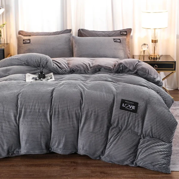 kf-S15a9cc2d86bf45bdbfc6d6ff381daa04g-3pcs-Solid-Color-Warm-Duvet-Cover-Set-Black-Striped-Plush-Comforter-Cover-with-Pillowcase-Adults-Children 3pcs Solid Color Warm Duvet Cover Set