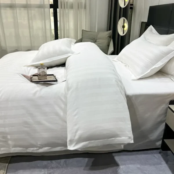 White Bedding Set for Hotels