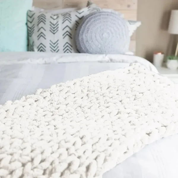 Bigacogo Chunky Knit Chenille Throw – 100% Hand-Knitted