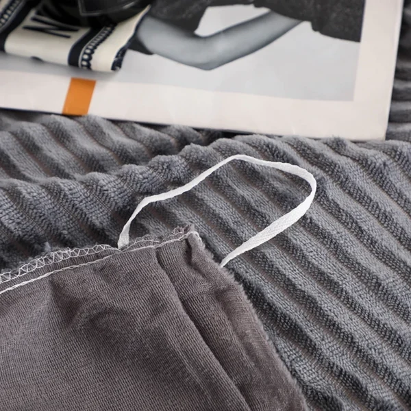 kf-Sd121c2b568224ecda94320a725a13f5fI-3pcs-Solid-Color-Warm-Duvet-Cover-Set-Black-Striped-Plush-Comforter-Cover-with-Pillowcase-Adults-Children 3pcs Solid Color Warm Duvet Cover Set