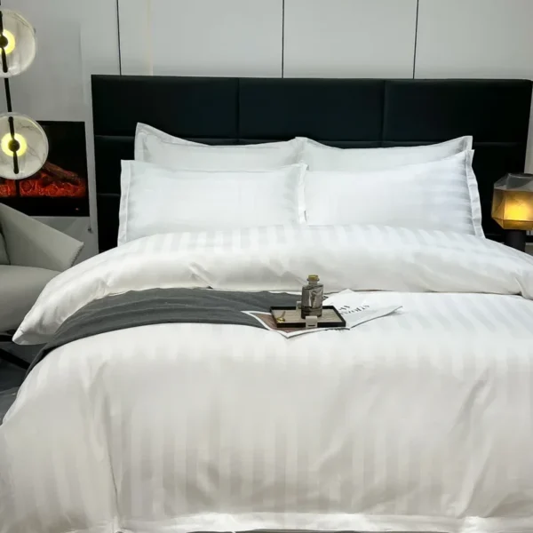 White Bedding Set for Hotels